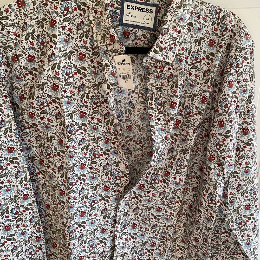 Express slim soft wash floral shirt in medium